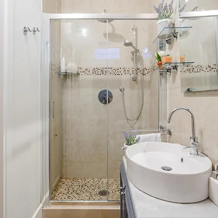 Casa Raffa, 2 Bedrooms 2 Bathrooms Romantic With Terrace And Parking In *