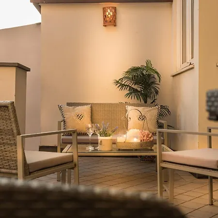 Apartment Casa Raffa, 2 Bedrooms 2 Bathrooms Romantic With Terrace And Parking In Lucca