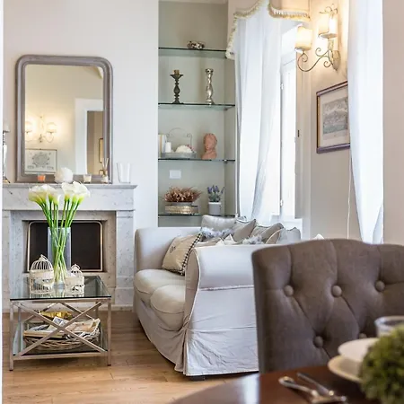 Apartment Casa Raffa, 2 Bedrooms 2 Bathrooms Romantic With Terrace And Parking In Lucca